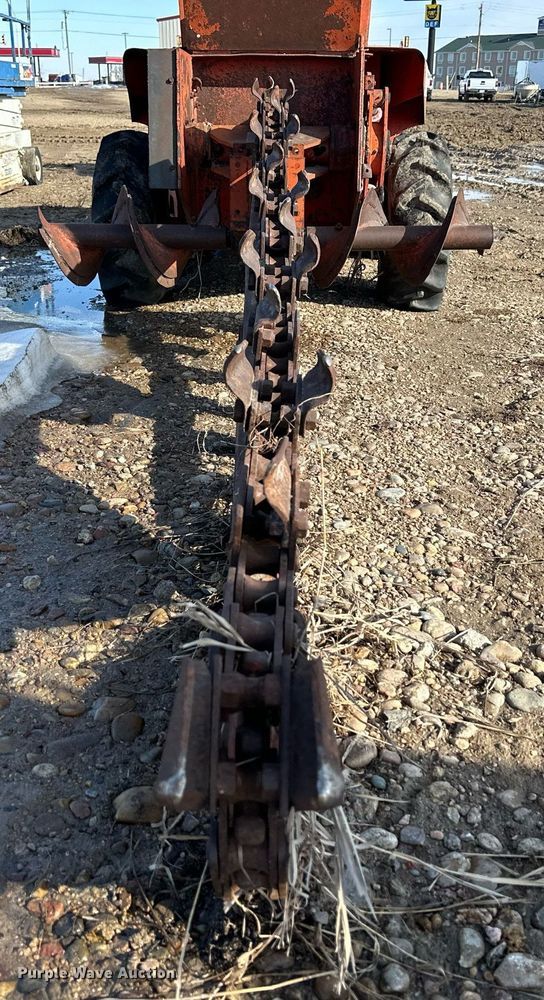 image for item NS9206 Ditch Witch  R65 trencher