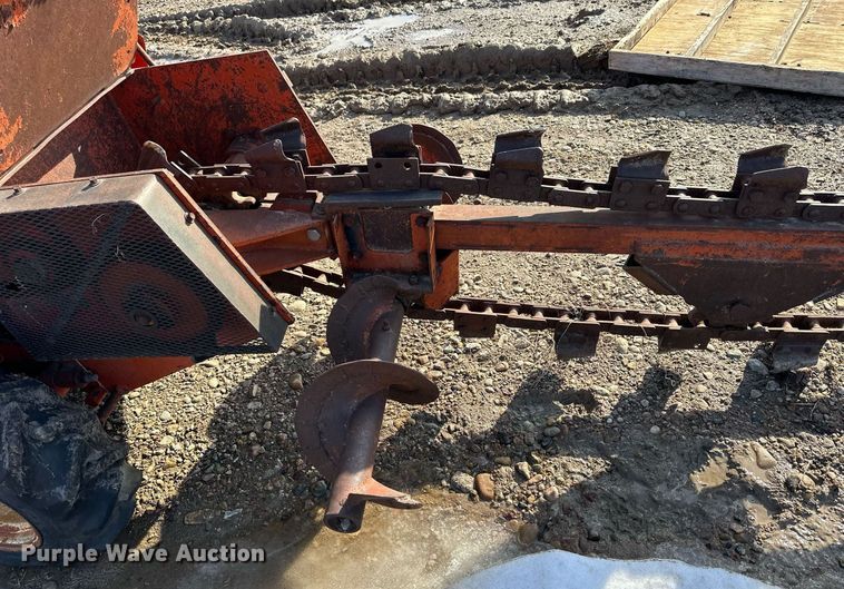 image for item NS9206 Ditch Witch  R65 trencher