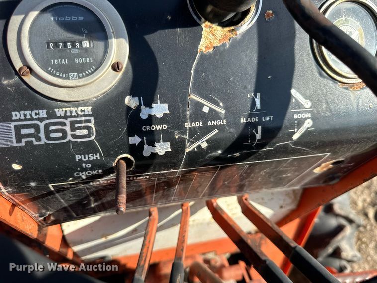 image for item NS9206 Ditch Witch  R65 trencher