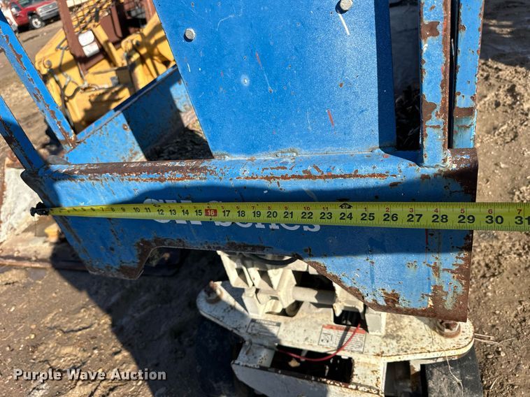 image for item NS9207 Marklift CH20NEP scissor lift