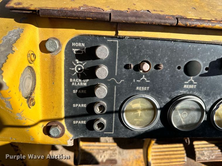 image for item NS9210 1979 Caterpillar 955L track loader