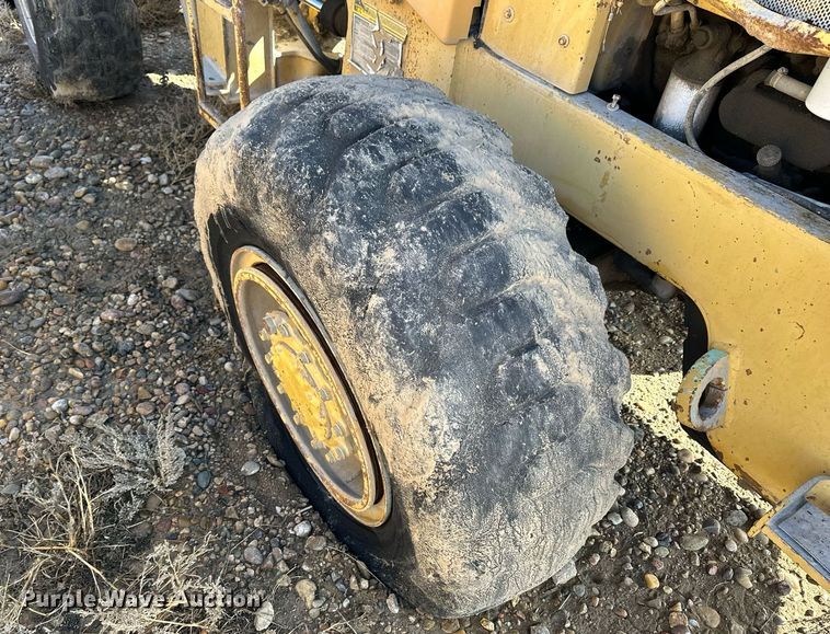 image for item NS9213 1984 Caterpillar 926 wheel loader
