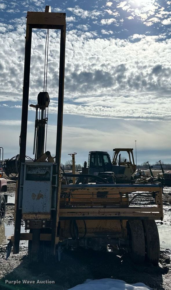 image for item NS9215 2000 Arrow Master 1350 drop hammer