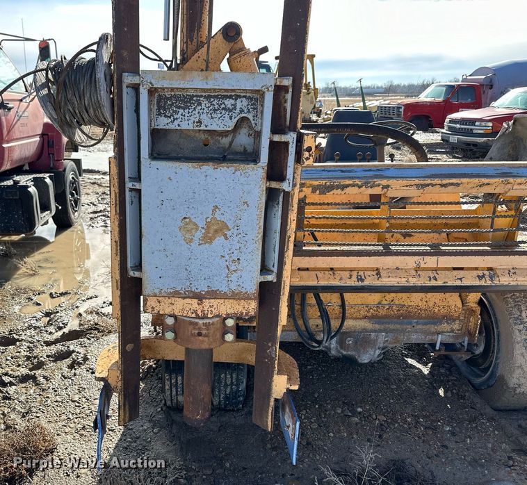 image for item NS9215 2000 Arrow Master 1350 drop hammer