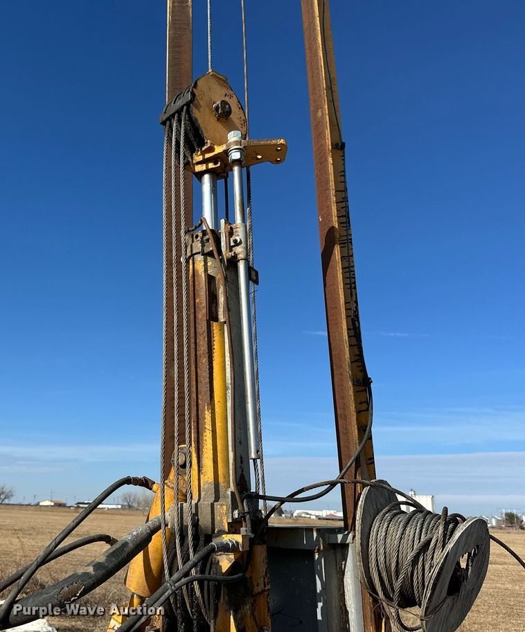 image for item NS9215 2000 Arrow Master 1350 drop hammer