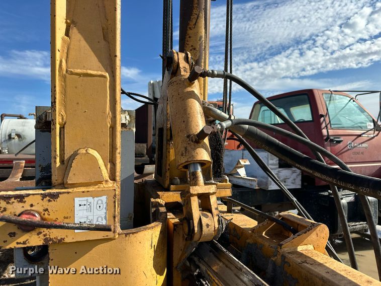 image for item NS9215 2000 Arrow Master 1350 drop hammer