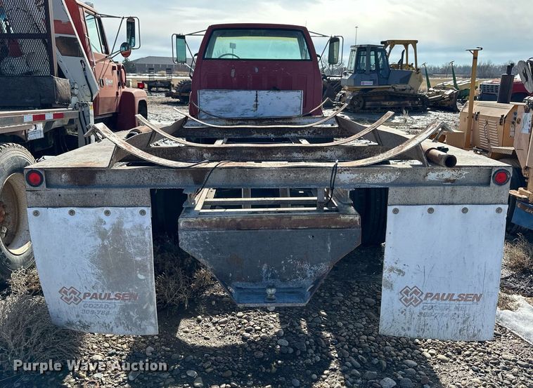 image for item NS9216 1992 GMC TopKick C5500 truck cab and chassis