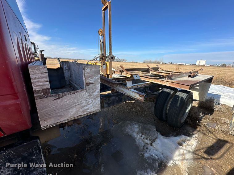 image for item NS9216 1992 GMC TopKick C5500 truck cab and chassis