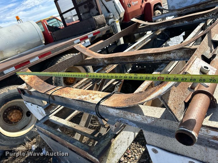 image for item NS9216 1992 GMC TopKick C5500 truck cab and chassis