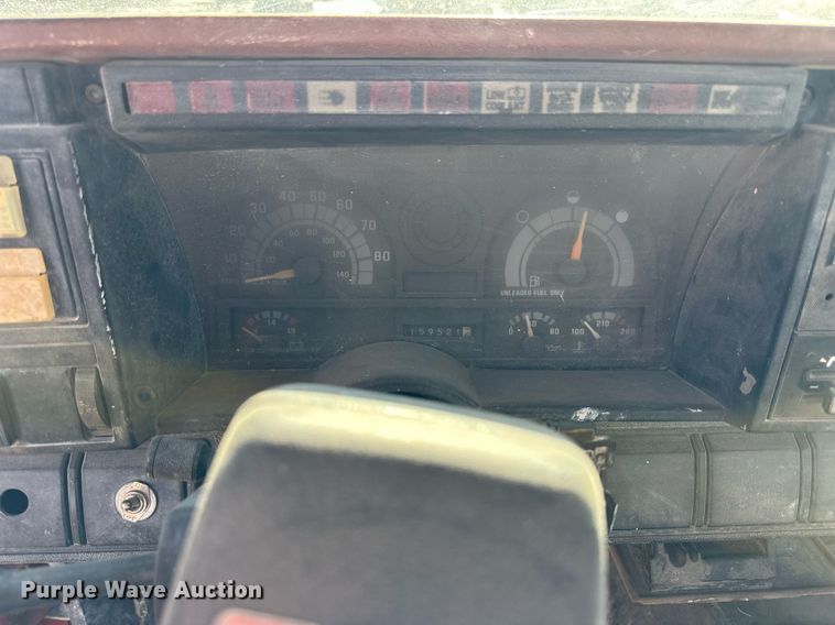 image for item NS9216 1992 GMC TopKick C5500 truck cab and chassis