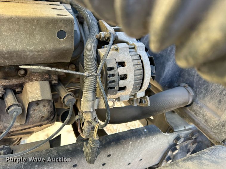 image for item NS9216 1992 GMC TopKick C5500 truck cab and chassis