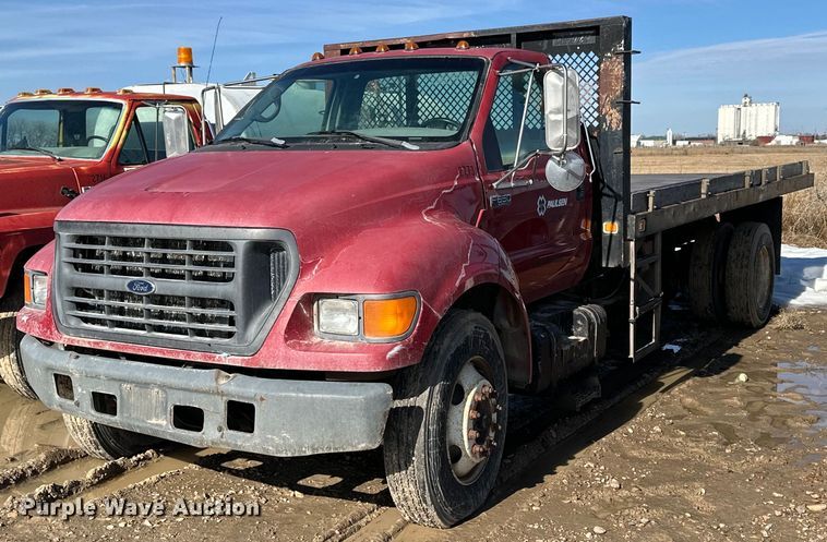 image for item NS9217 2000 Ford F650 Super Duty dump flatbed truck