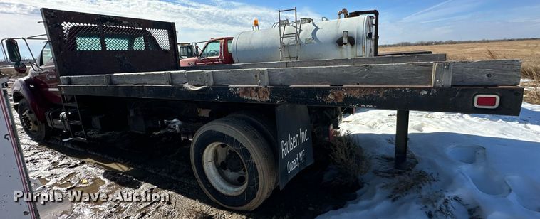 image for item NS9217 2000 Ford F650 Super Duty dump flatbed truck