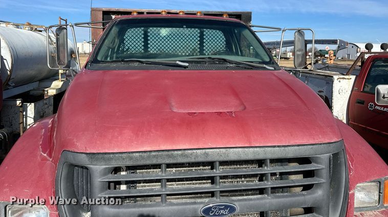 image for item NS9217 2000 Ford F650 Super Duty dump flatbed truck