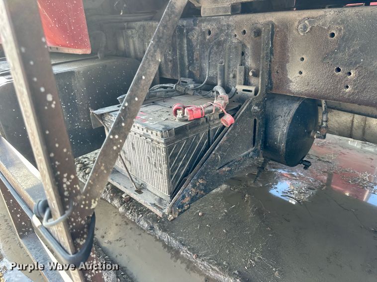 image for item NS9217 2000 Ford F650 Super Duty dump flatbed truck