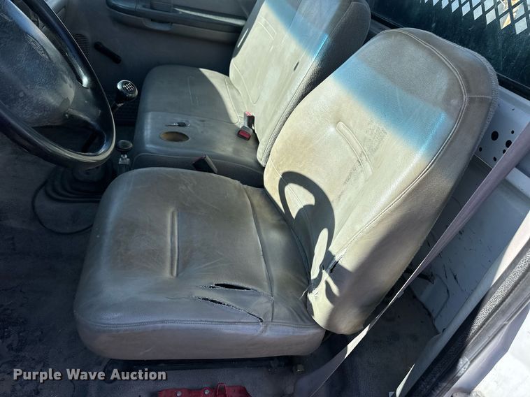 image for item NS9217 2000 Ford F650 Super Duty dump flatbed truck