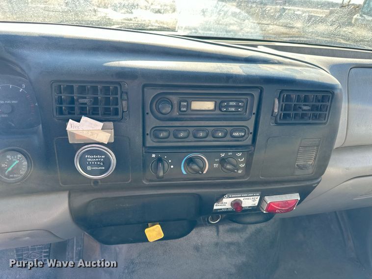 image for item NS9217 2000 Ford F650 Super Duty dump flatbed truck