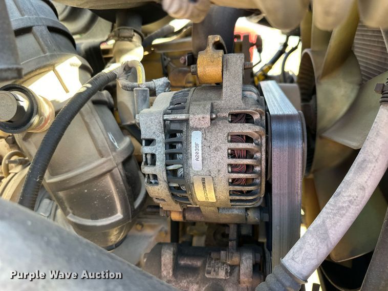 image for item NS9217 2000 Ford F650 Super Duty dump flatbed truck