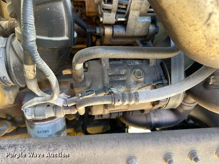 image for item NS9217 2000 Ford F650 Super Duty dump flatbed truck