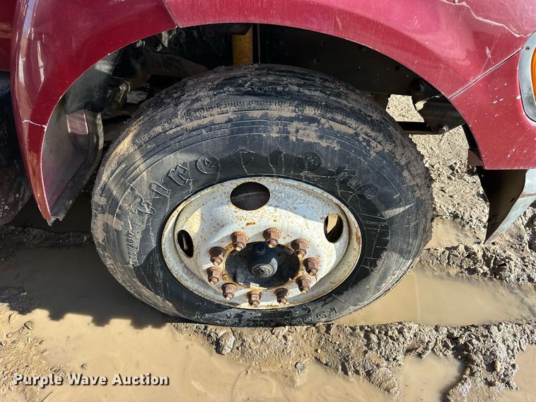 image for item NS9217 2000 Ford F650 Super Duty dump flatbed truck