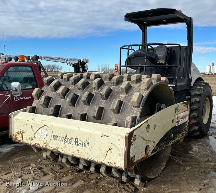 image for item NS9219 2005 Ingersoll Rand SD122F TF single drum vibratory roller