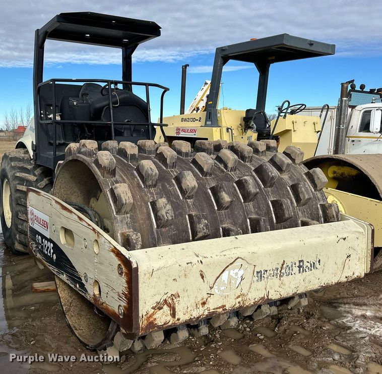 image for item NS9219 2005 Ingersoll Rand SD122F TF single drum vibratory roller