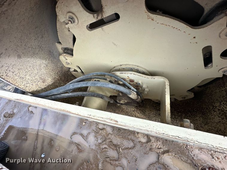 image for item NS9219 2005 Ingersoll Rand SD122F TF single drum vibratory roller