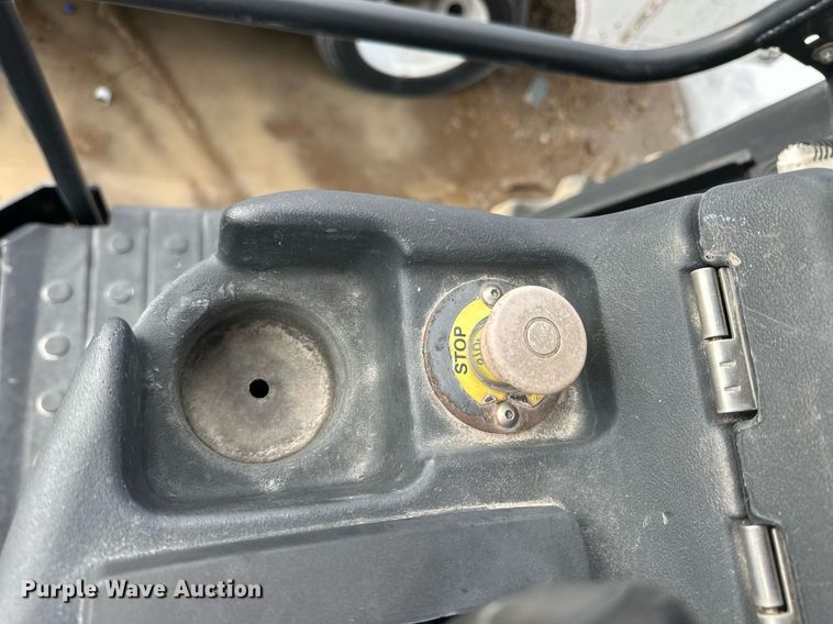 image for item NS9219 2005 Ingersoll Rand SD122F TF single drum vibratory roller