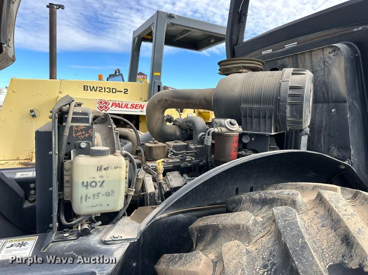 image for item NS9219 2005 Ingersoll Rand SD122F TF single drum vibratory roller