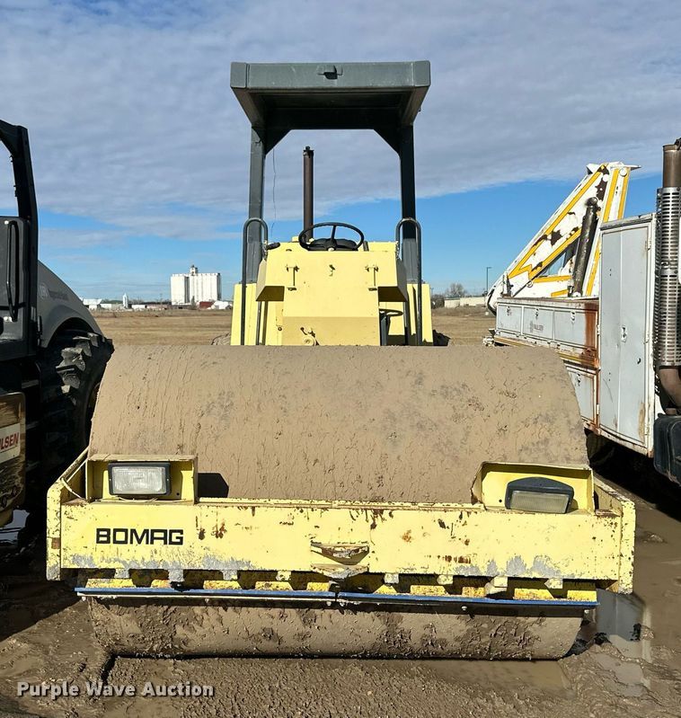 image for item NS9220 1996 Bomag BW213D-2  single drum vibratory roller