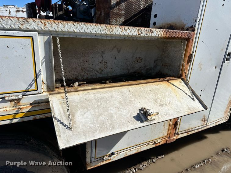 image for item NS9221 1982 GMC  Brigadier crane truck