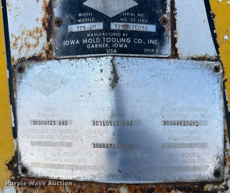 image for item NS9221 1982 GMC  Brigadier crane truck