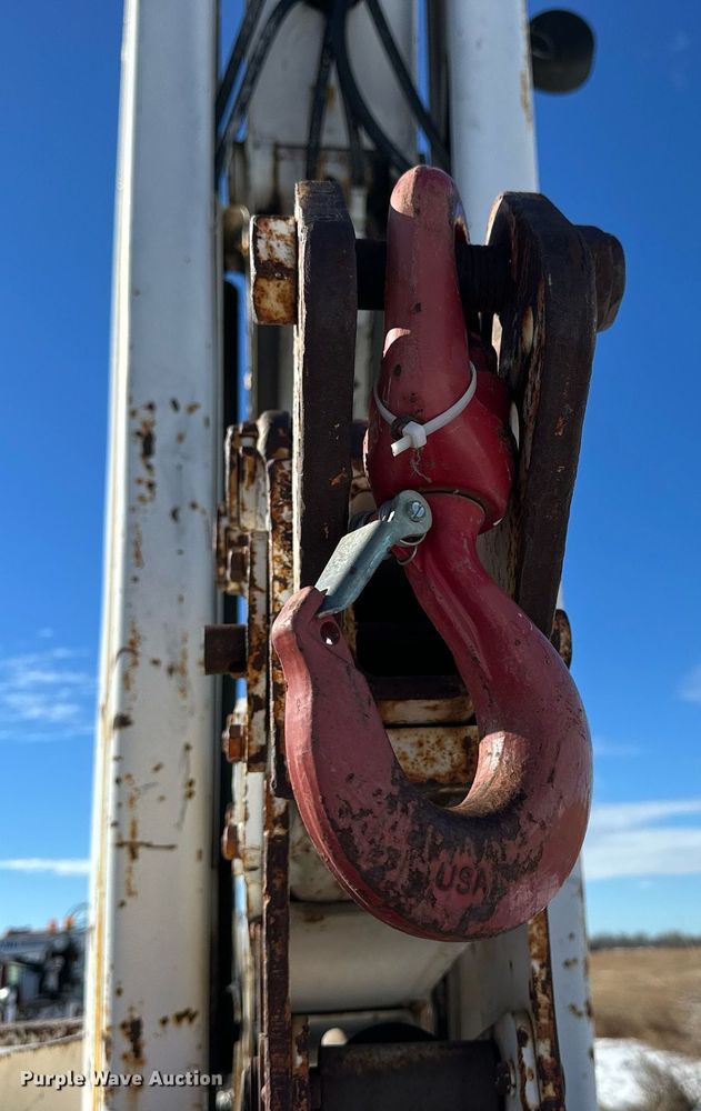 image for item NS9221 1982 GMC  Brigadier crane truck