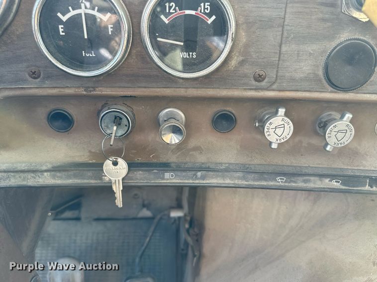 image for item NS9221 1982 GMC  Brigadier crane truck