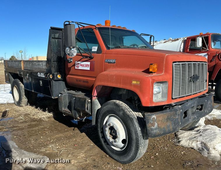 image for item NS9222 1994 Chevrolet Kodiak dump flatbed truck