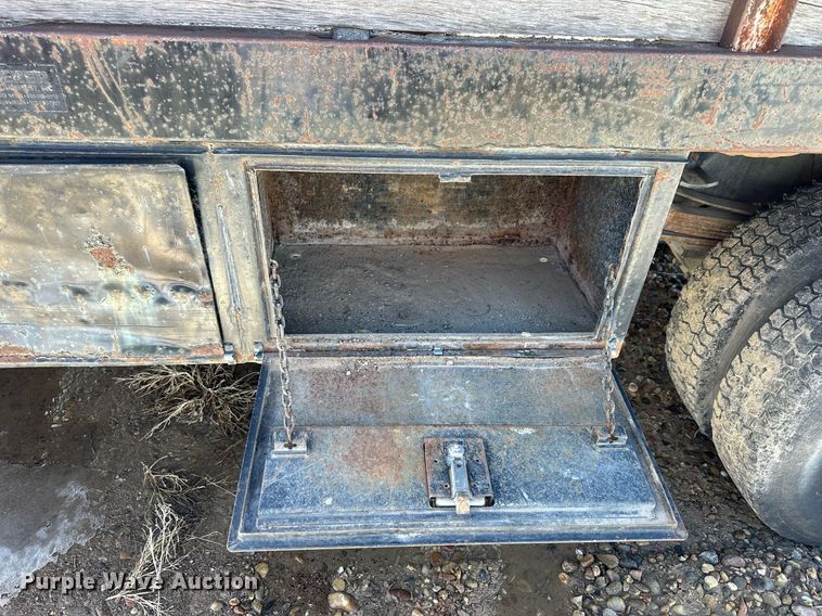 image for item NS9222 1994 Chevrolet Kodiak dump flatbed truck