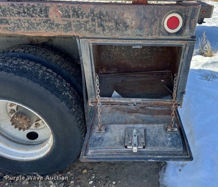 image for item NS9222 1994 Chevrolet Kodiak dump flatbed truck