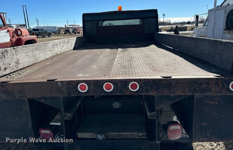 image for item NS9222 1994 Chevrolet Kodiak dump flatbed truck