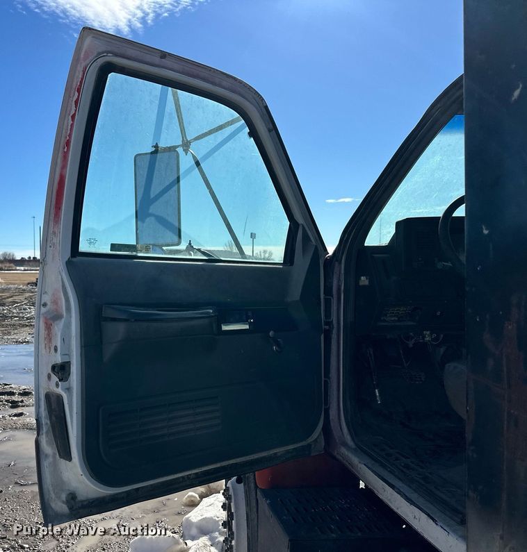 image for item NS9222 1994 Chevrolet Kodiak dump flatbed truck