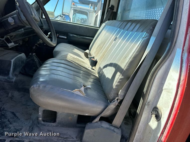 image for item NS9222 1994 Chevrolet Kodiak dump flatbed truck