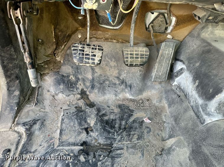 image for item NS9222 1994 Chevrolet Kodiak dump flatbed truck