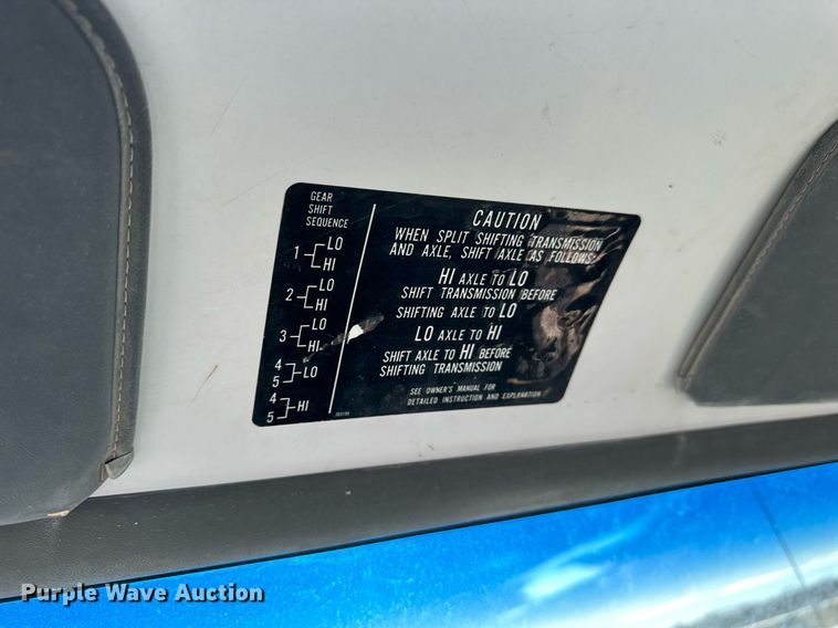 image for item NS9222 1994 Chevrolet Kodiak dump flatbed truck