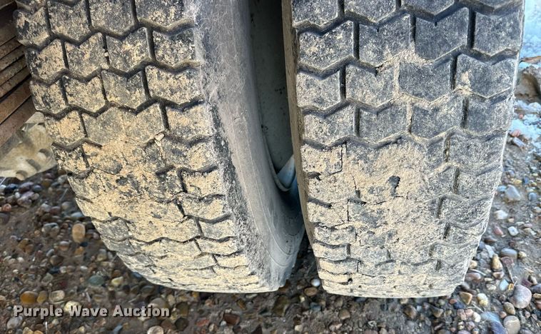 image for item NS9222 1994 Chevrolet Kodiak dump flatbed truck