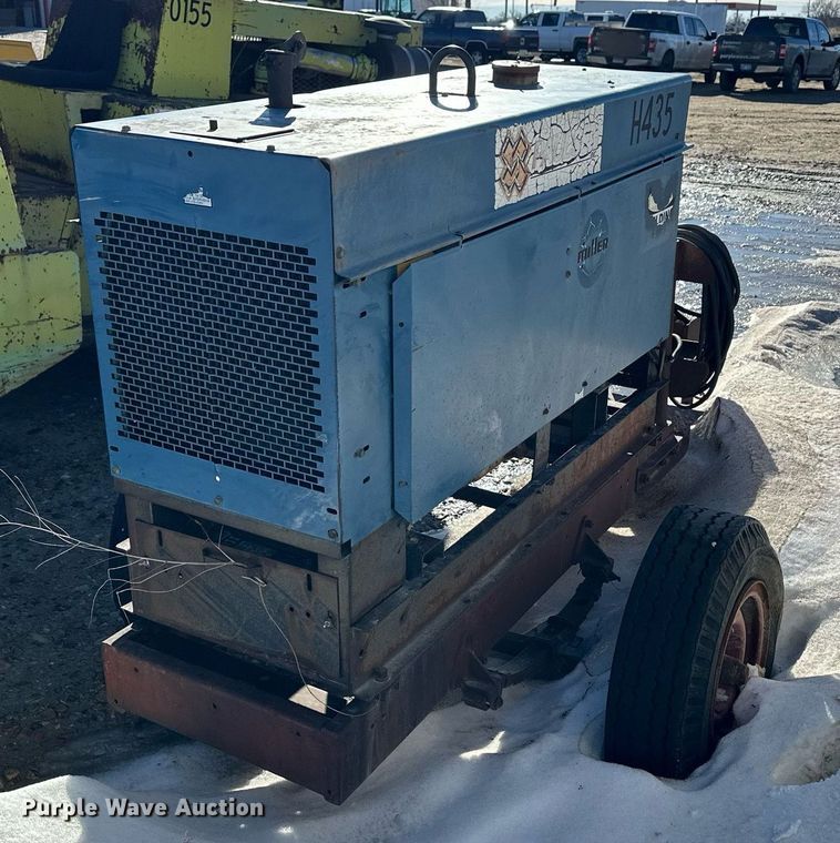 image for item NS9224 Miller welder/generator