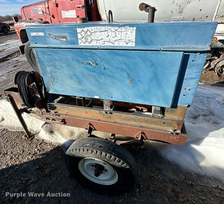 image for item NS9224 Miller welder/generator