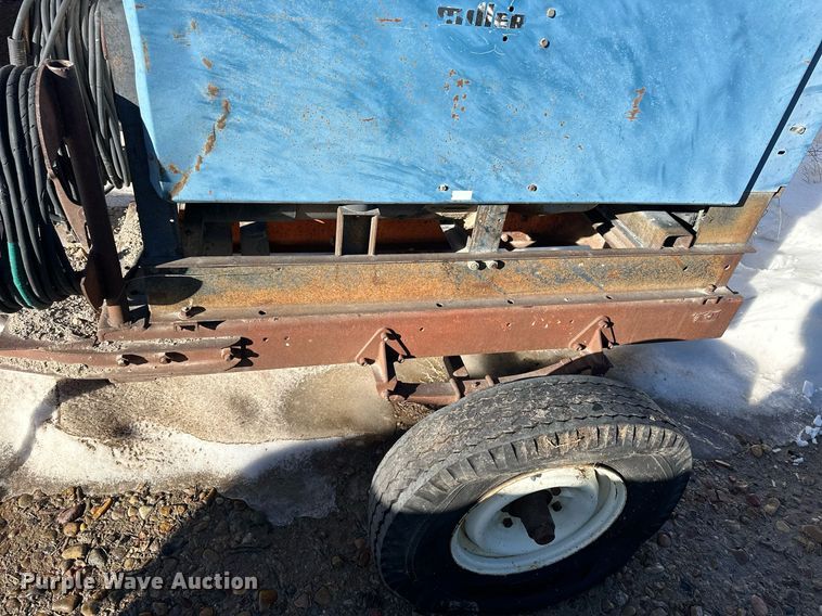 image for item NS9224 Miller welder/generator