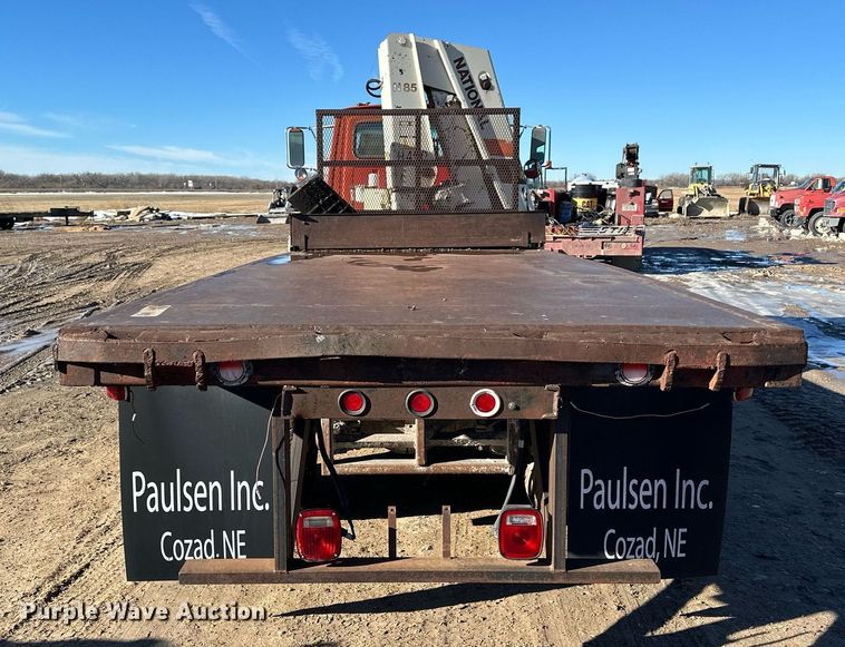 image for item NS9227 1994 Ford LT9000 crane truck