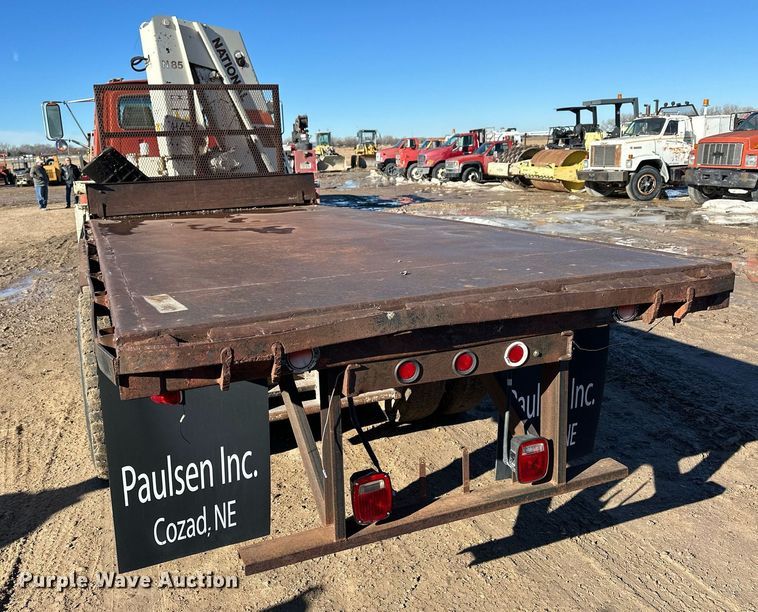 image for item NS9227 1994 Ford LT9000 crane truck