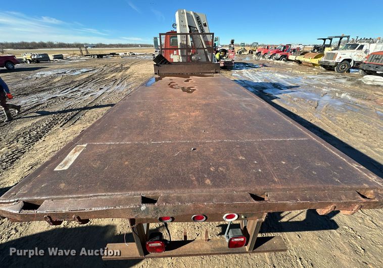 image for item NS9227 1994 Ford LT9000 crane truck