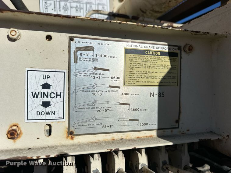 image for item NS9227 1994 Ford LT9000 crane truck